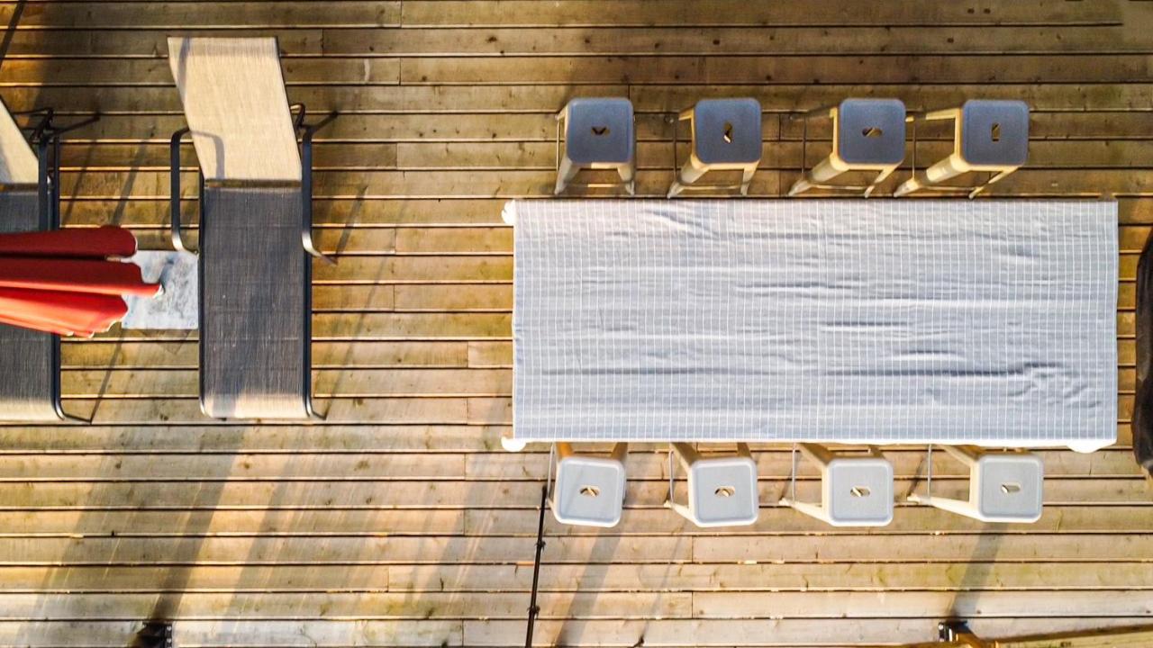 Waterfront Cottage With Superb Coastline Views West Vancouver Εξωτερικό φωτογραφία