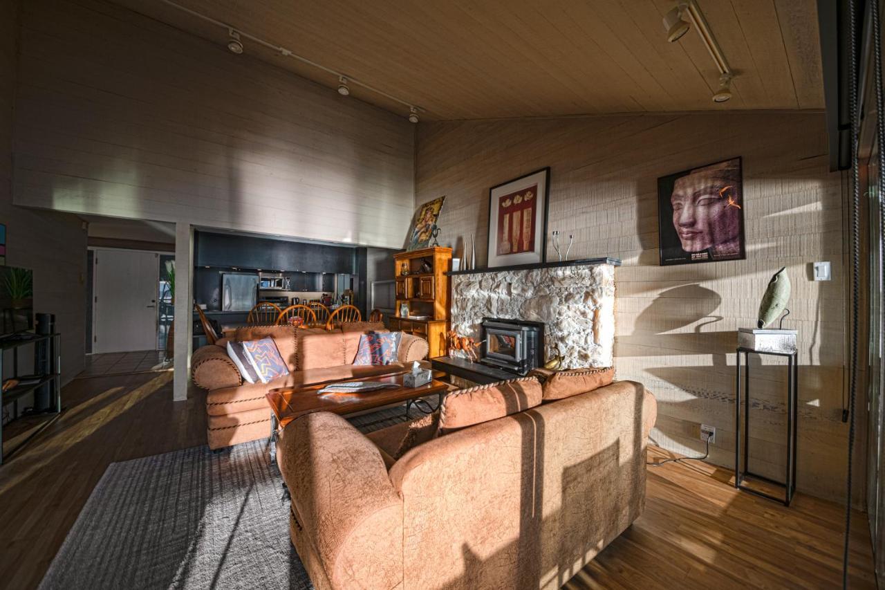 Waterfront Cottage With Superb Coastline Views West Vancouver Εξωτερικό φωτογραφία